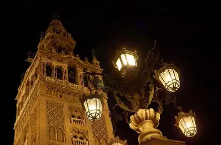 Sevilla: Leyendas y Misterios